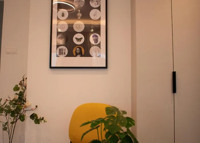 Luxury Cozy 2 Bdr Downtown Apt.2 *