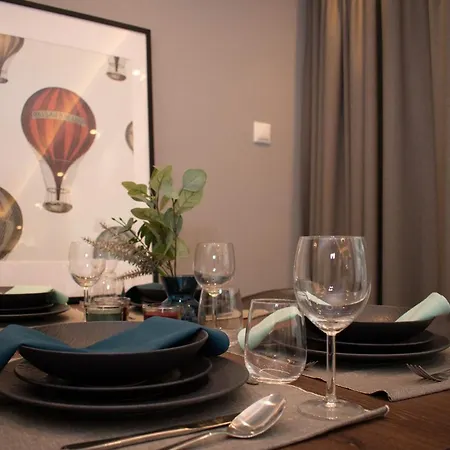 Apartment Luxury Cozy 2 Bdr Downtown Apt.2 *