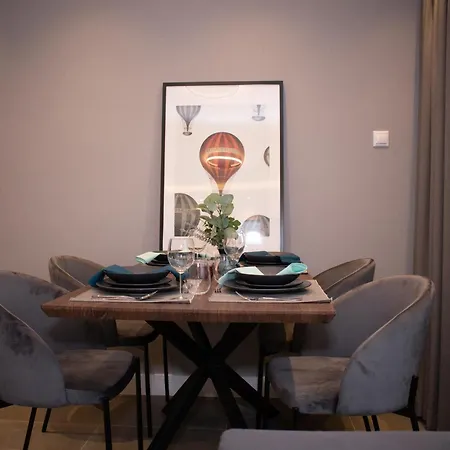 Apartment Luxury Cozy 2 Bdr Downtown Apt.2 Budapest