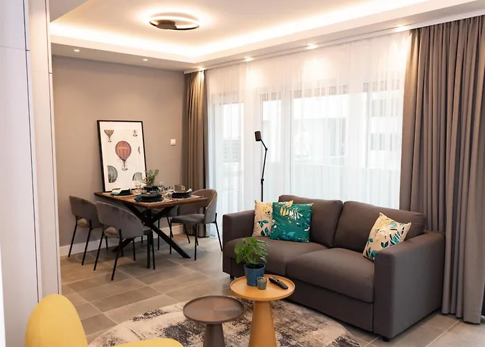 Apartmán Luxury Cozy 2 Bdr Downtown Apt.2 *