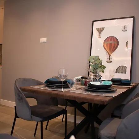 Luxury Cozy 2 Bdr Downtown Apt.2 * 부다페스트